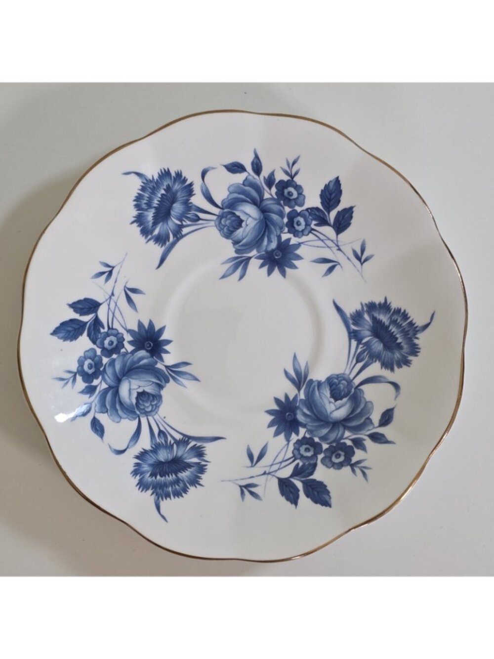 Vintage Sandringham English Bone China Teacup & Saucer Set Blue Roses Gold Trim - Picture 9 of 14